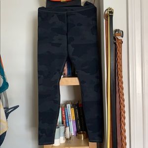 Alo yoga pants BRAND NEW